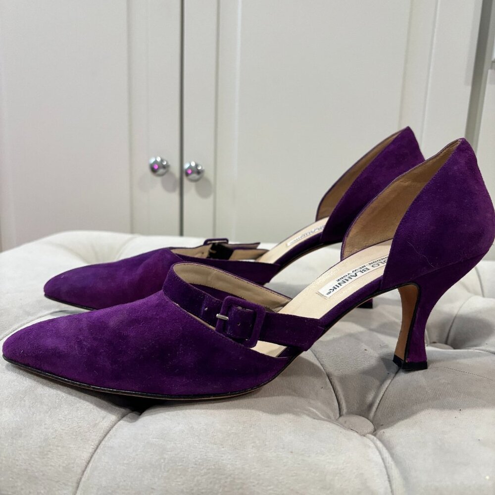 Vintage Italian Purple Suede Heel with Front Clasp - Manolo Blahnik